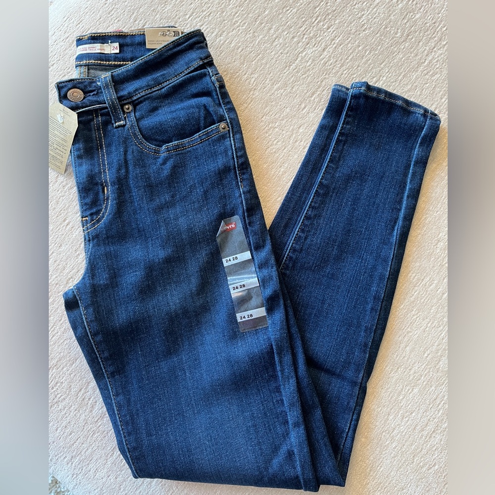 Brand New with Tag Levi's |  721 High Rise Skinny Women's Jeans 24/28
